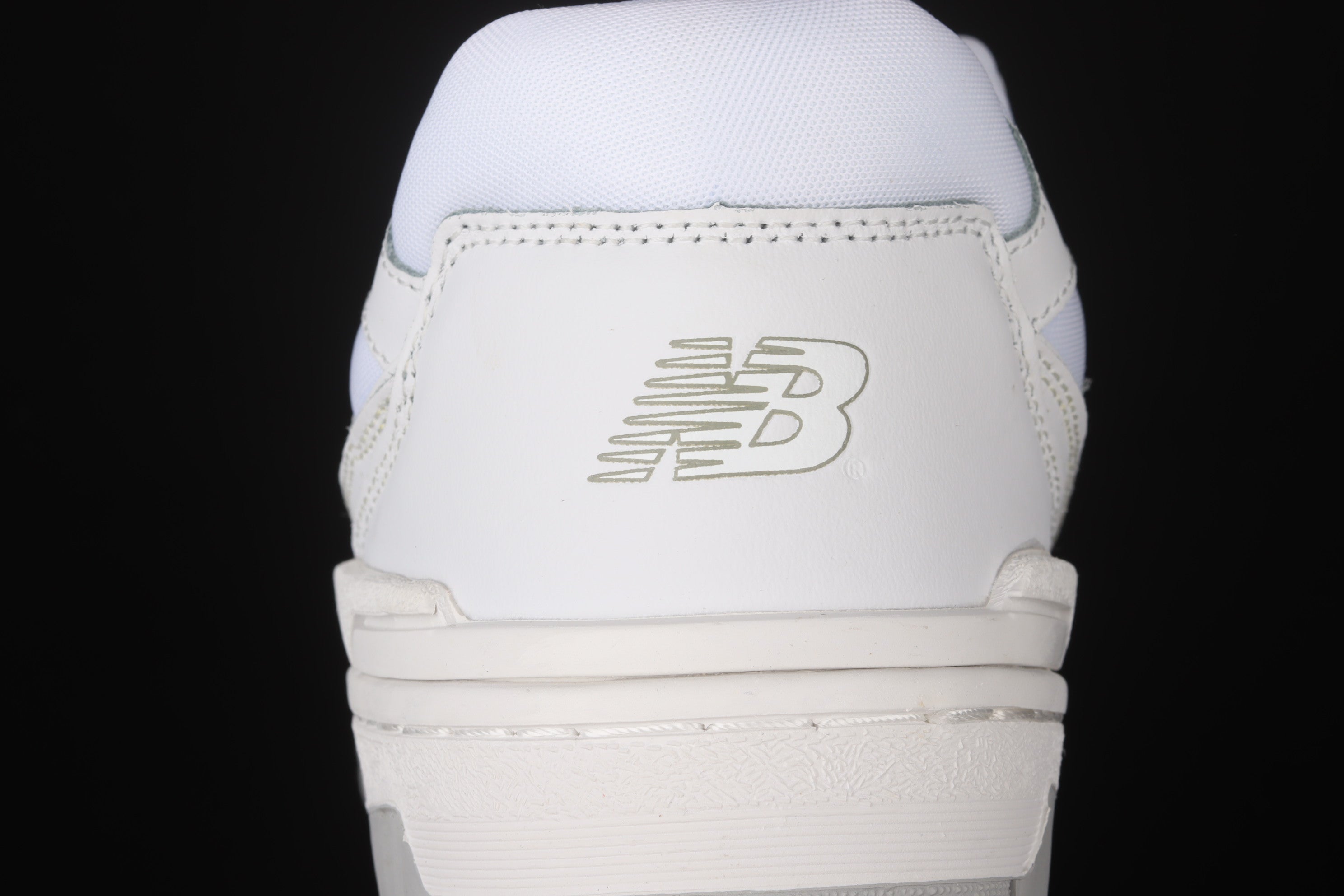 New Balance 550 - White/Grey