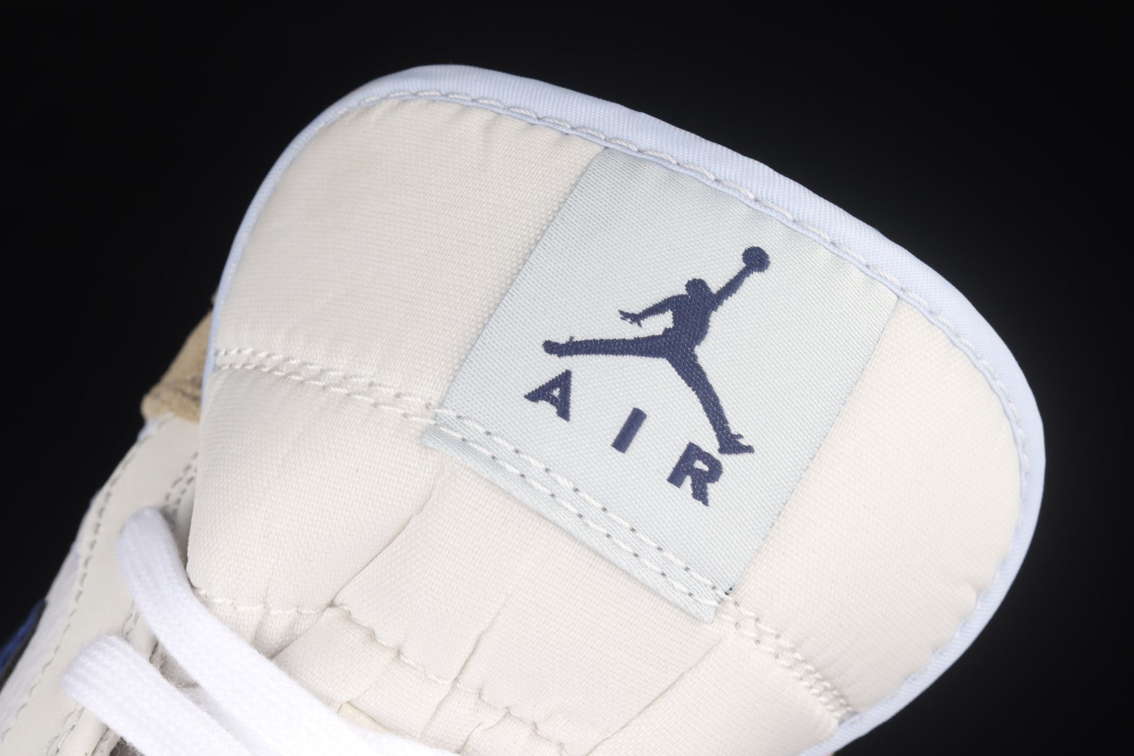 Air Jordan 1 AJ1 Mid - Tan Suede