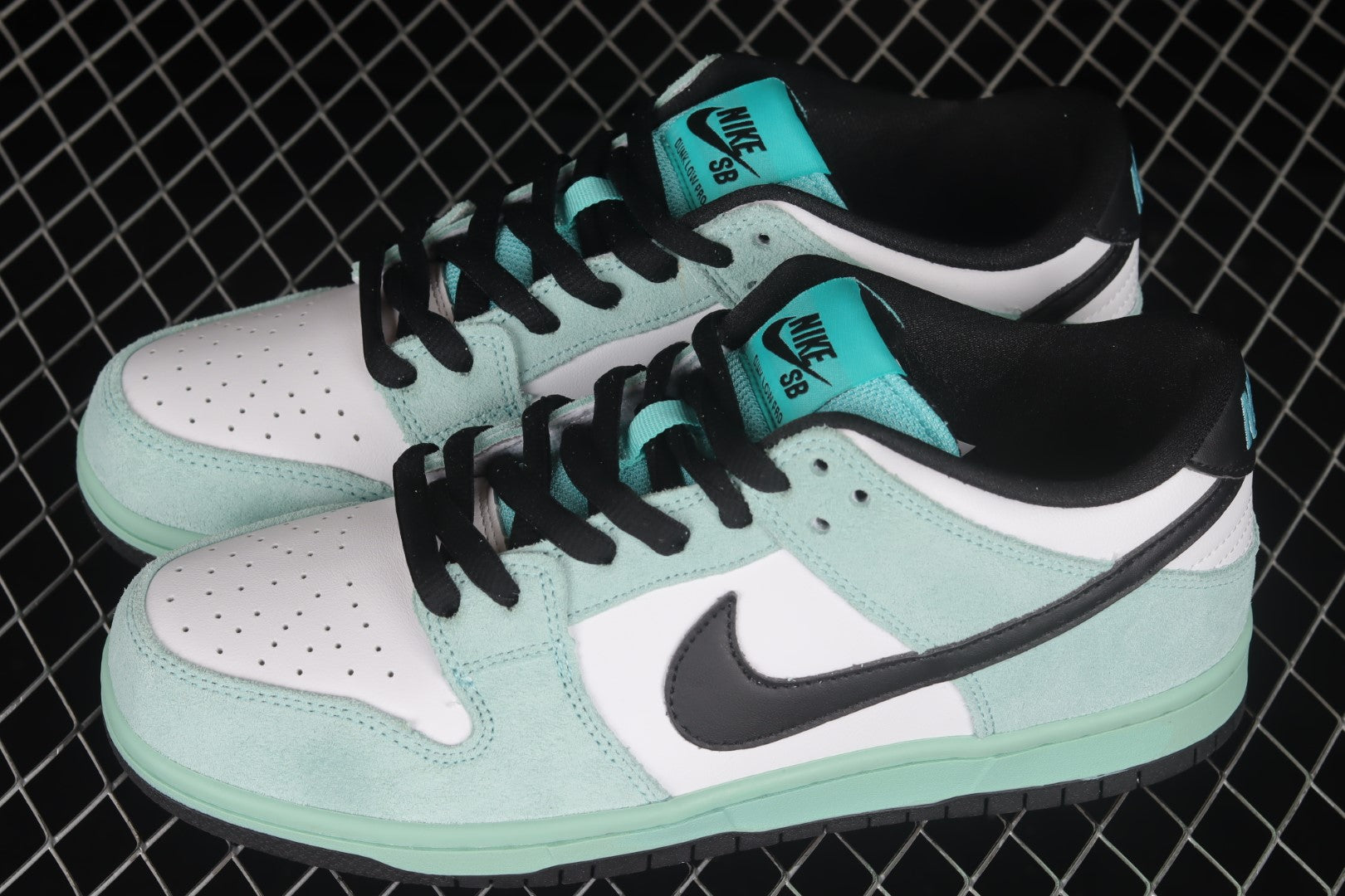NikeUnisex SB Dunk Low - Sea Crystal