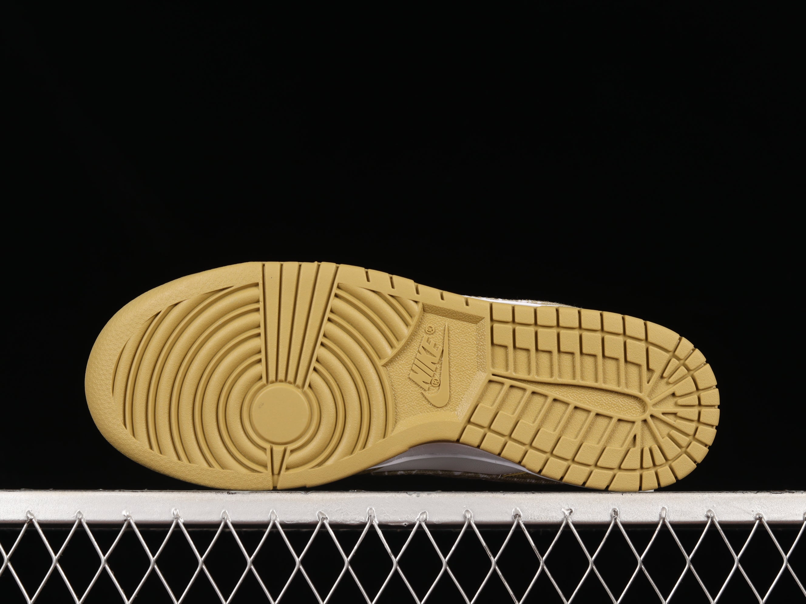 NikeMens Dunk Low Essential - Paisley Pack Barley