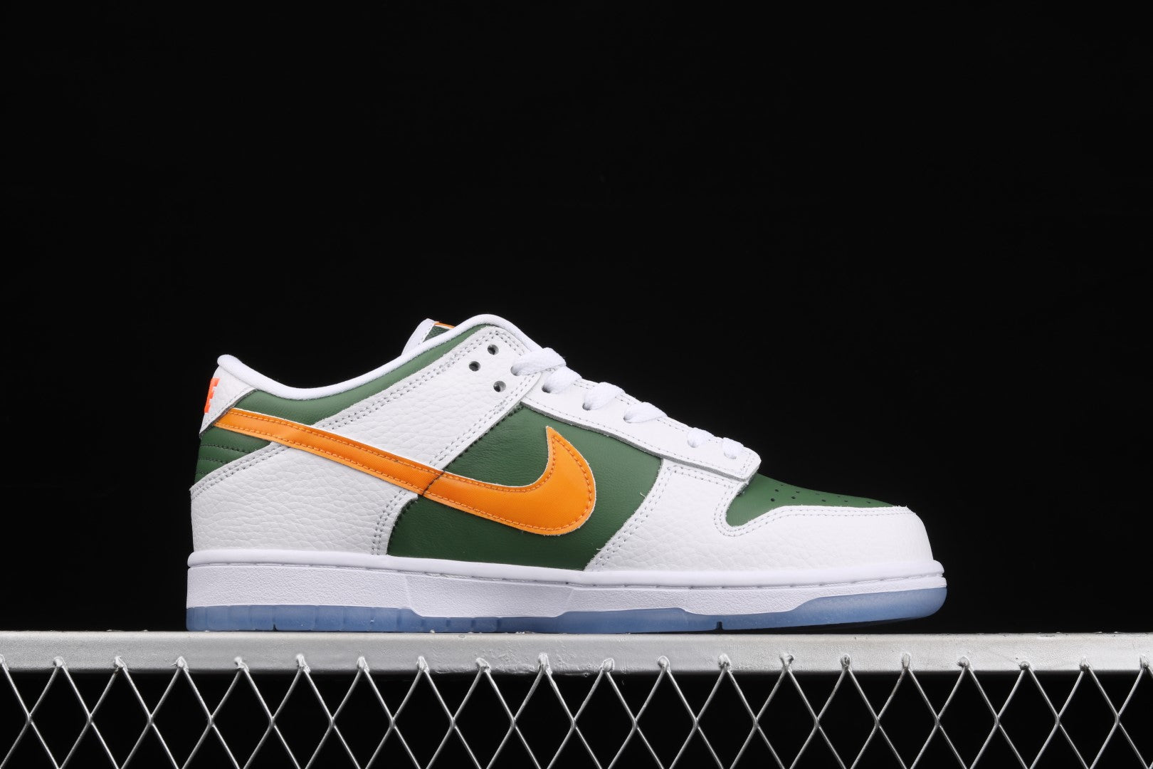 NikeMens Dunk Low SE - NY vs. NY