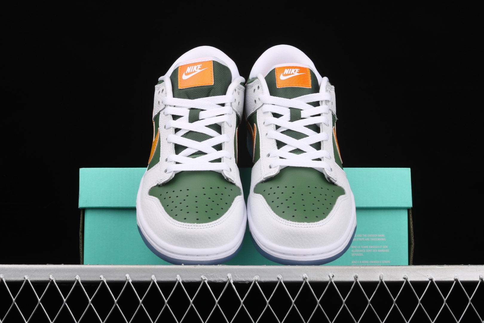 NikeMens Dunk Low SE - NY vs. NY