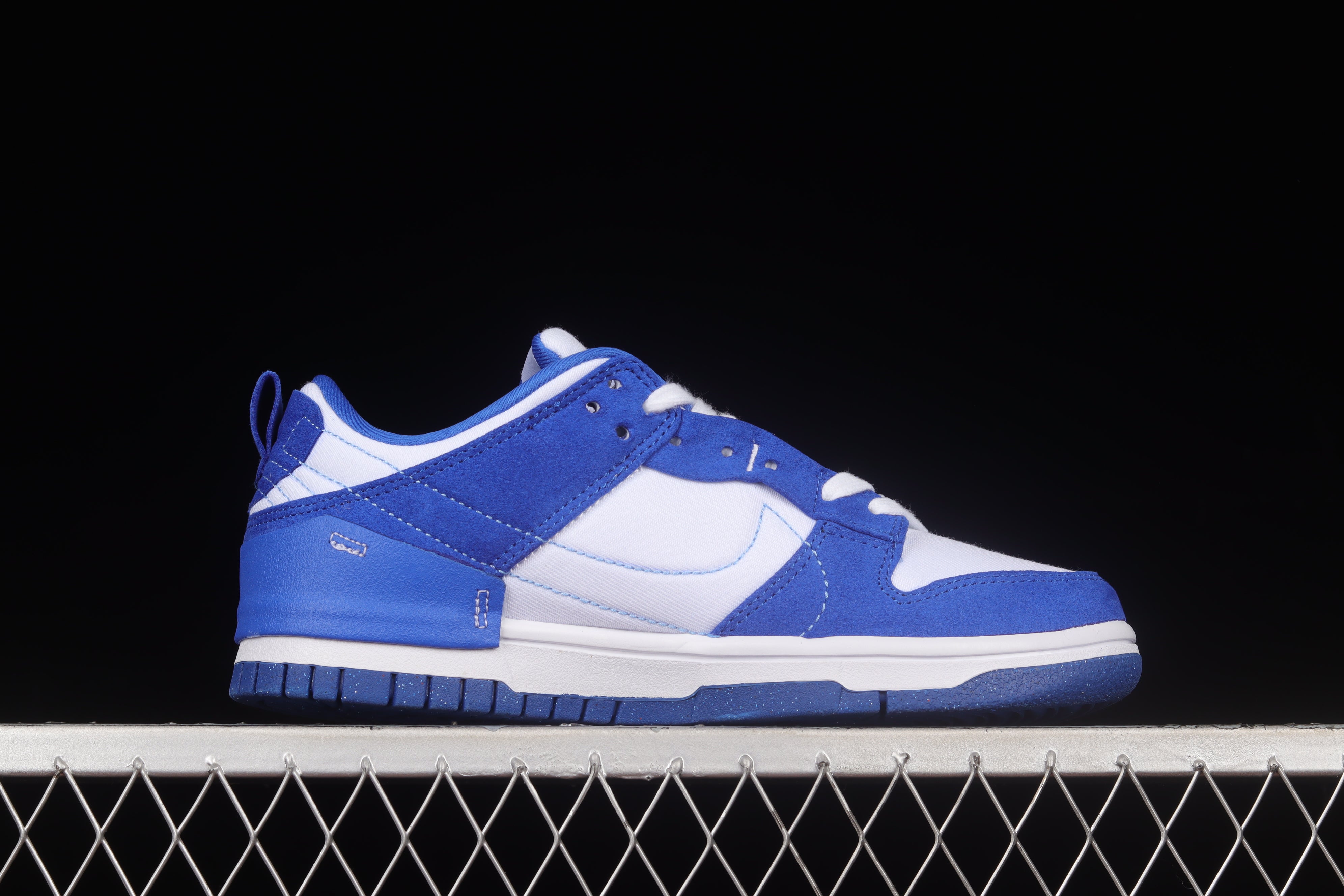 NikeSB Dunk Low Disrupt 2 - University Blue