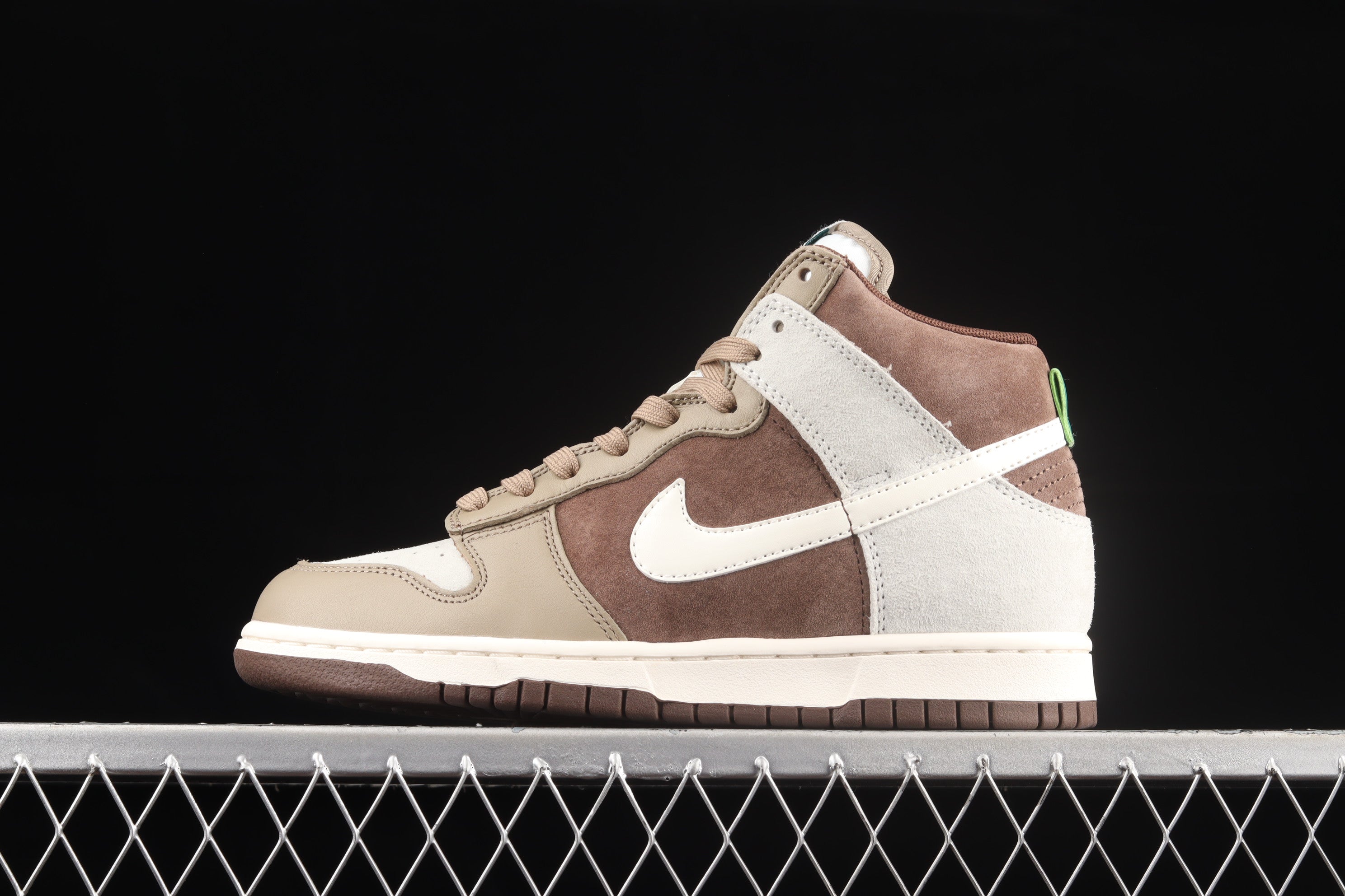 NikeUnisex Dunk High - Light Chocolate