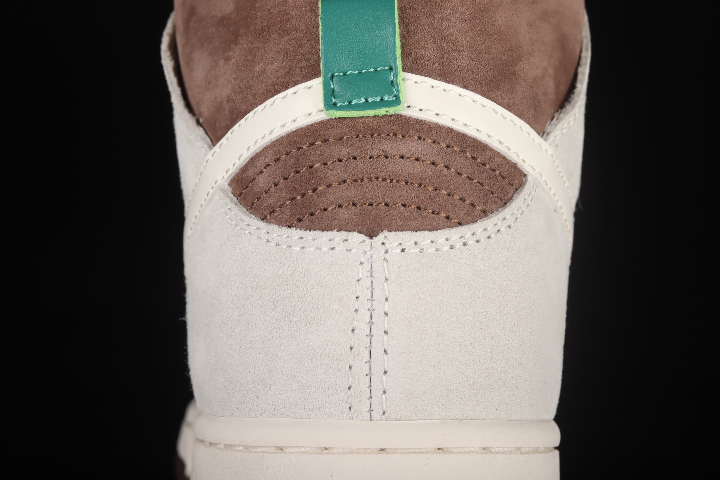 NikeUnisex Dunk High - Light Chocolate