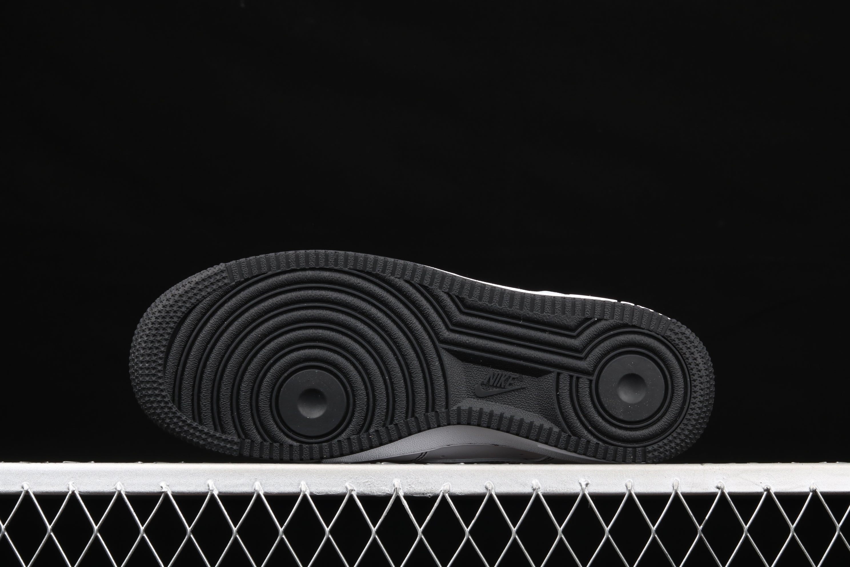 NikeUnisex Air Force 1 AF1 Low Contrast Stitch - White