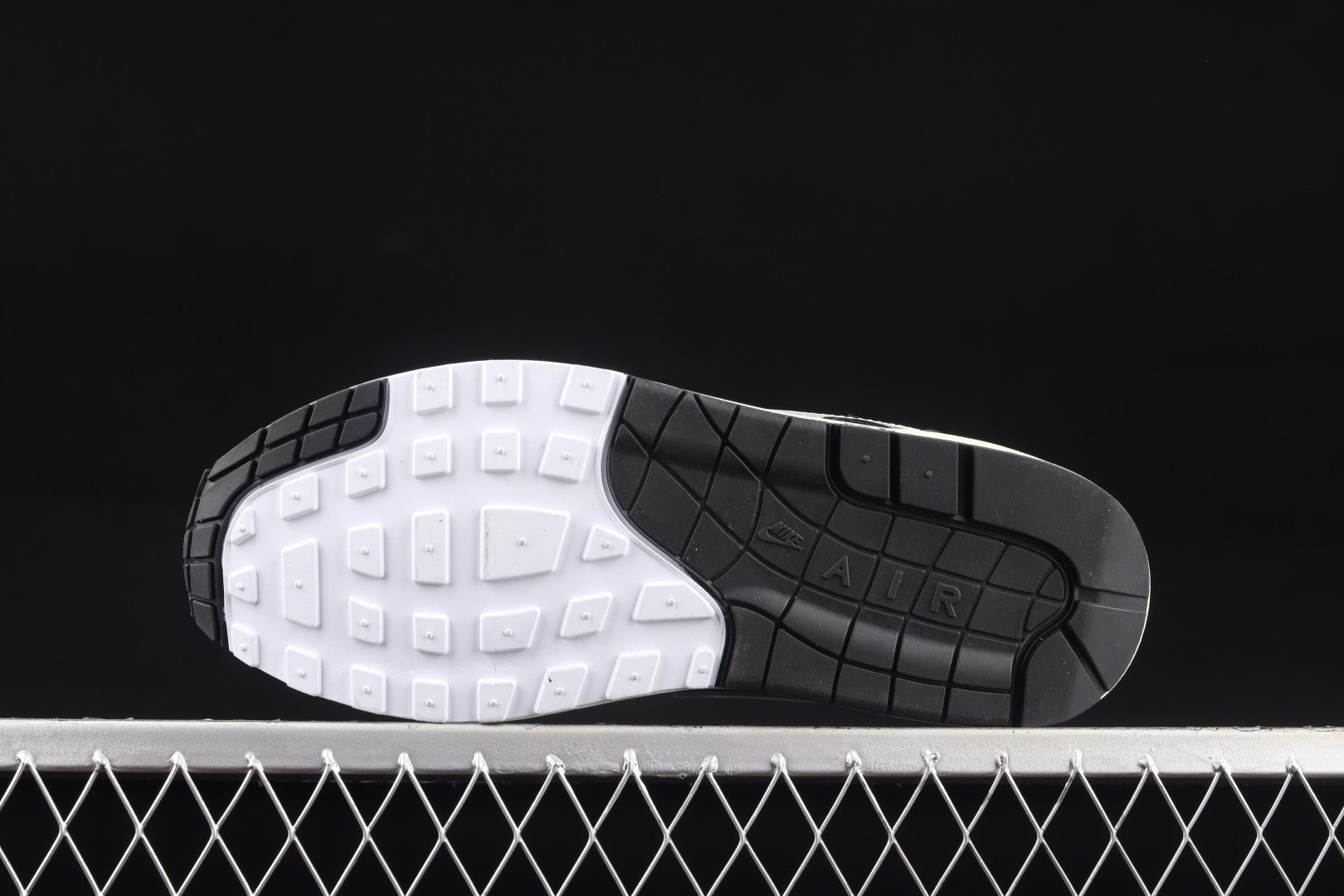 NikeUnisex Air Max 1 AM1 x Patta - Black