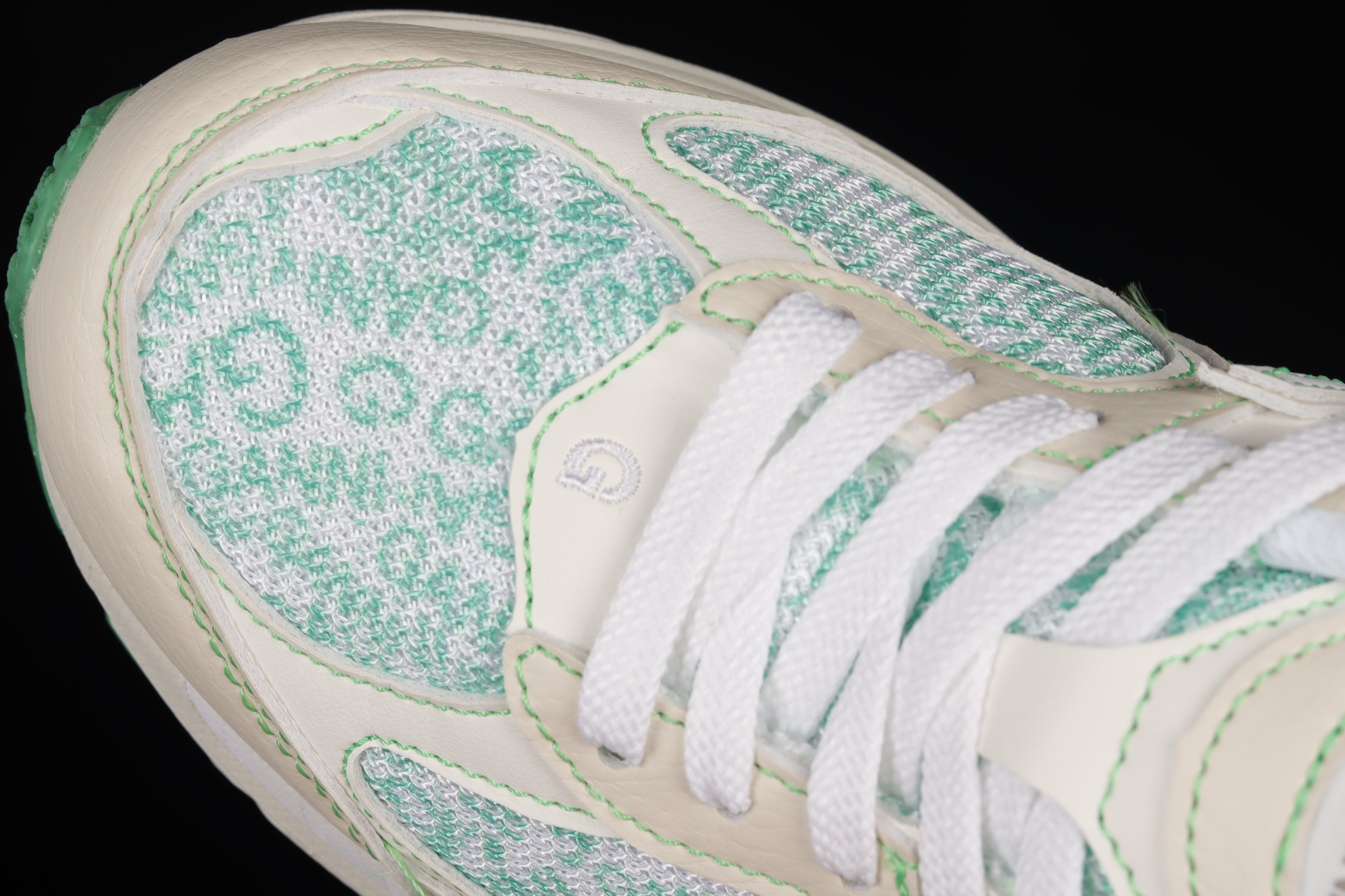 GANNI x New Balance 2002R - Turtledove