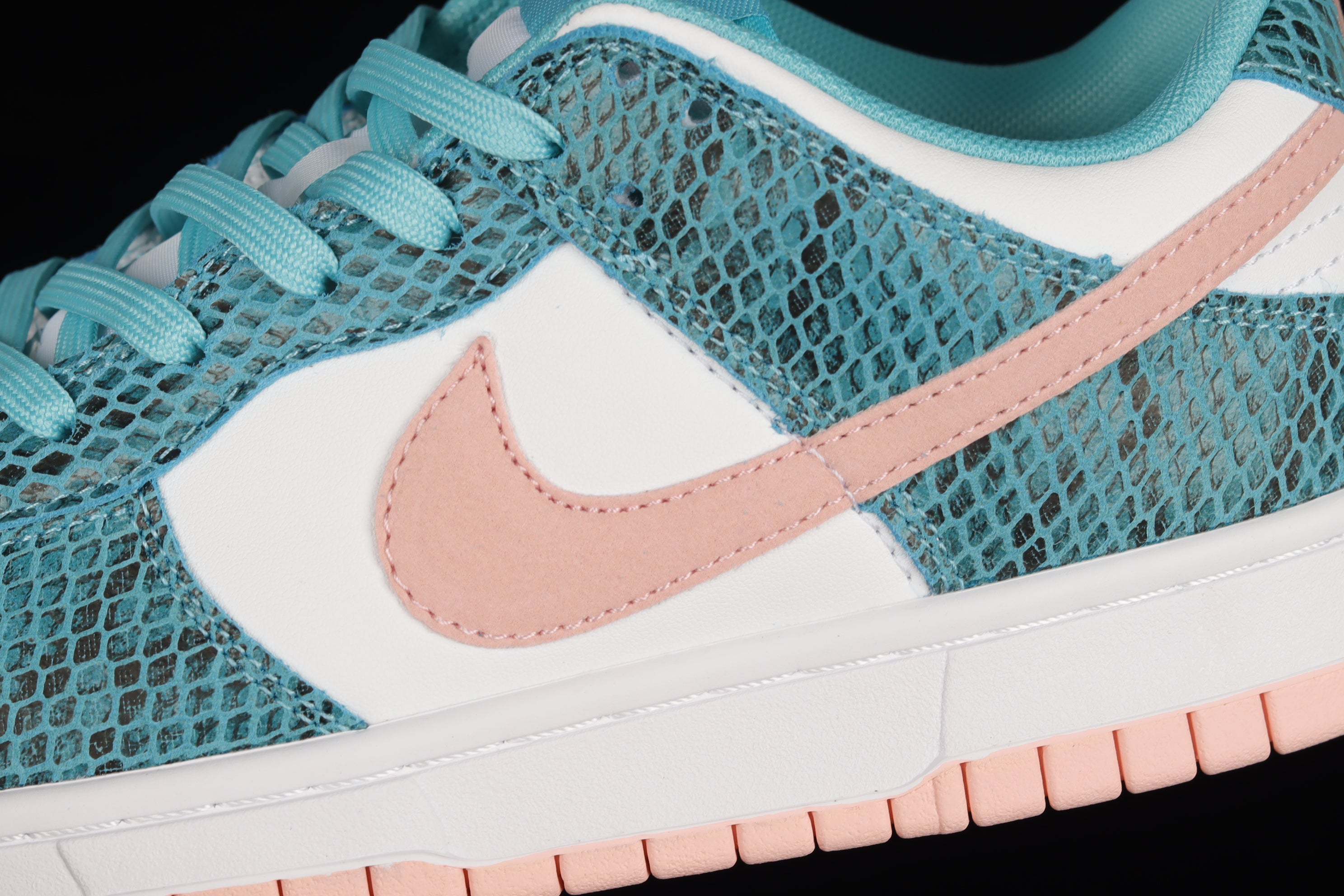 NikeMens Dunk Low - Snakeskin