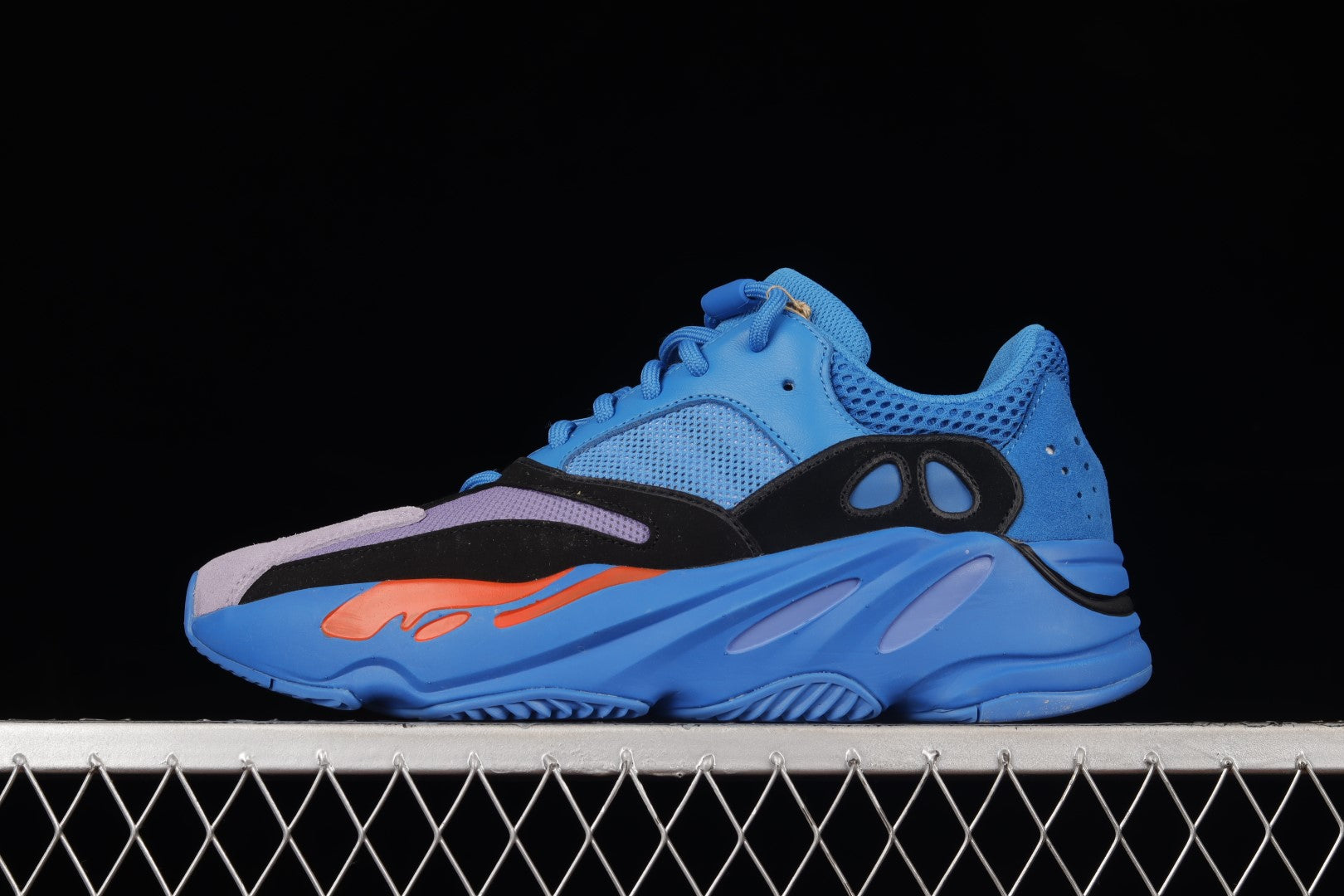 adidasUnisex Yeezy Boost 700 - Hi-Res Blue