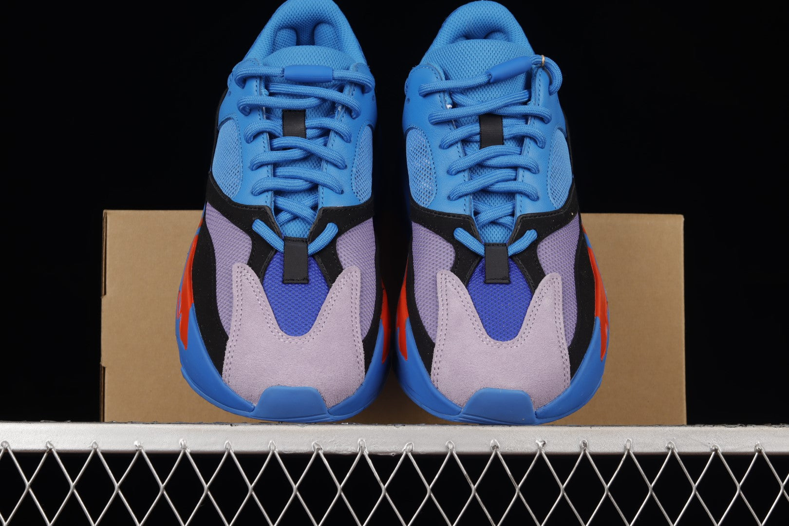 adidasUnisex Yeezy Boost 700 - Hi-Res Blue