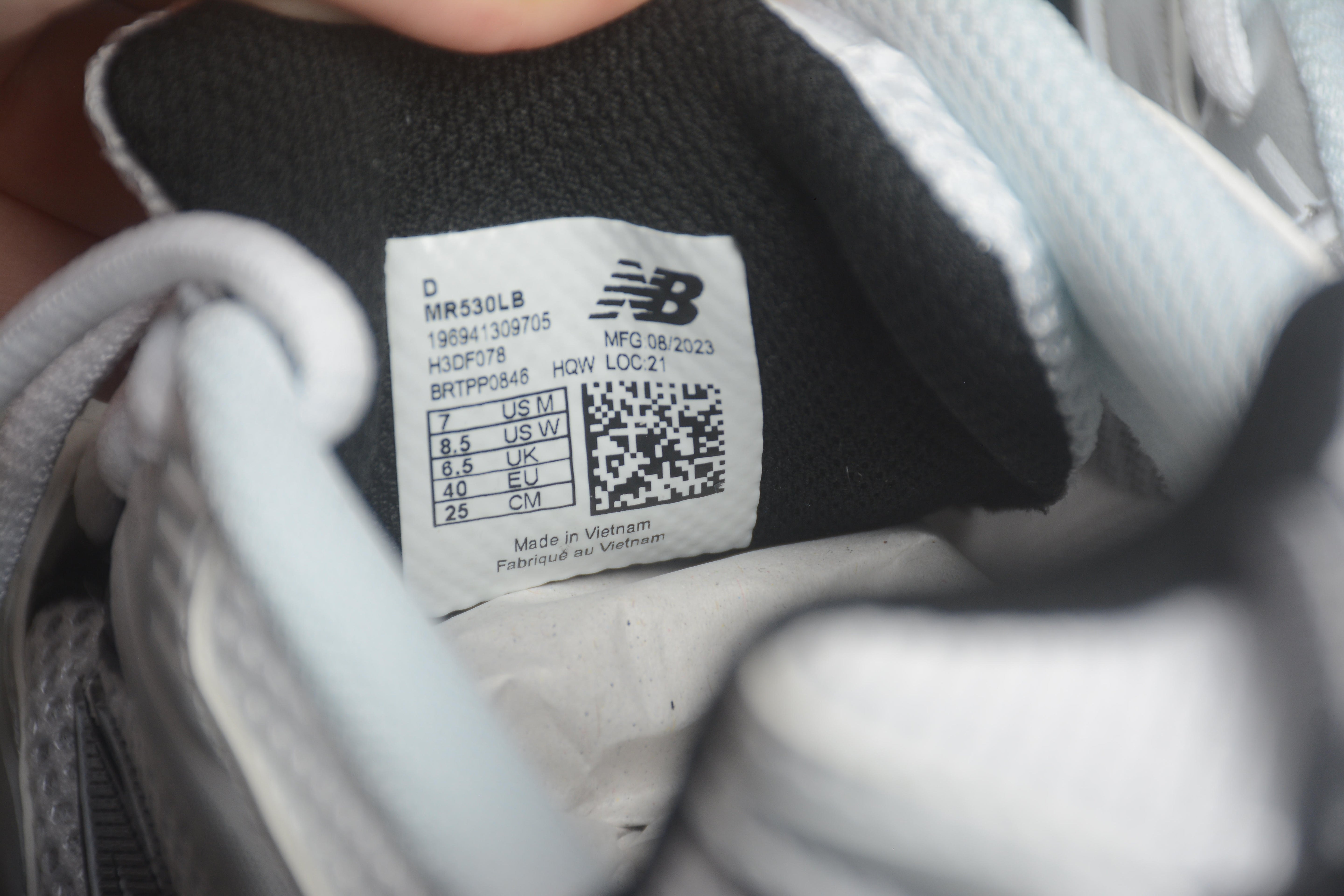 New Balance 530 - White/Black