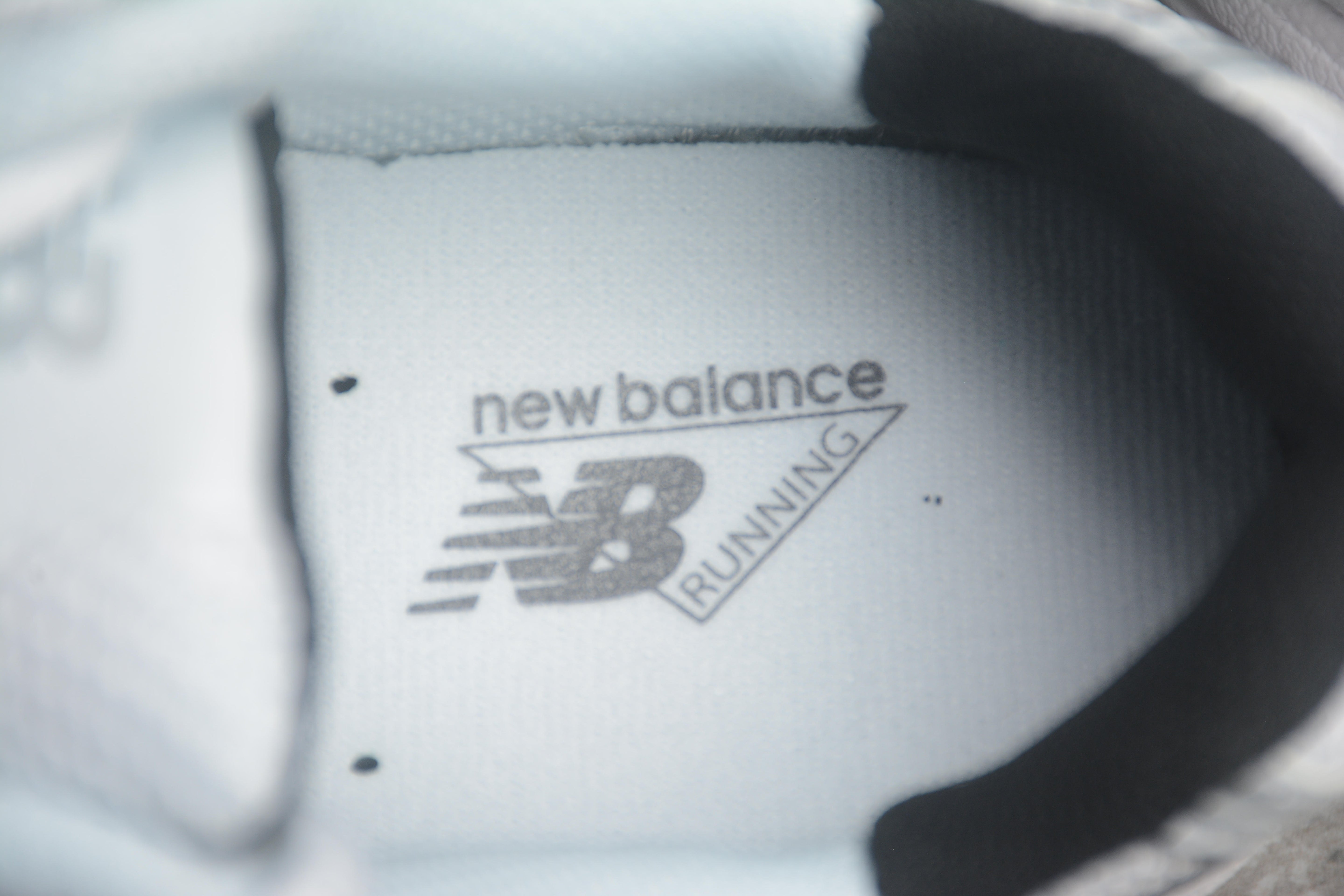 New Balance 530 - White/Black