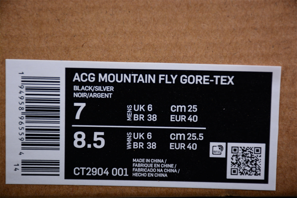 NikeMens ACG Mountain Fly Gore Tex - Black