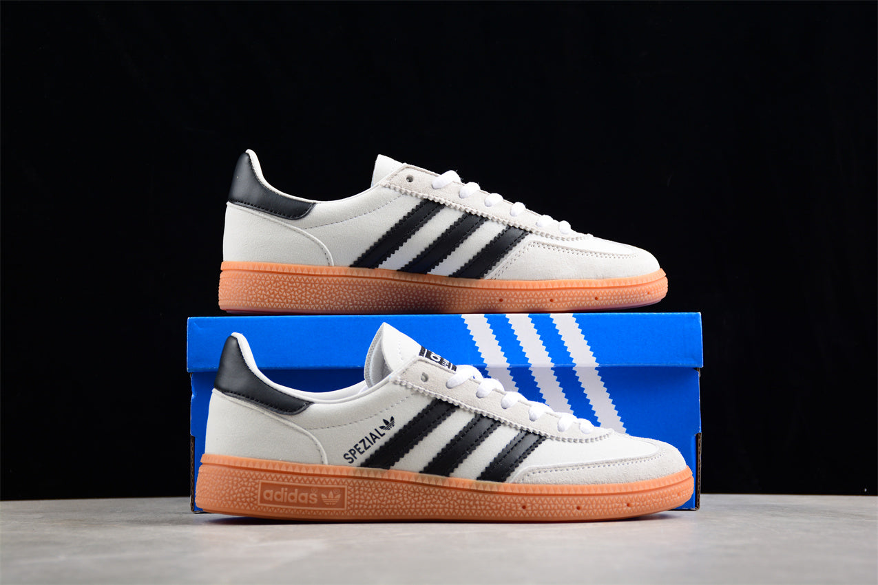 adidasMens Handball Spezial - Light Beige