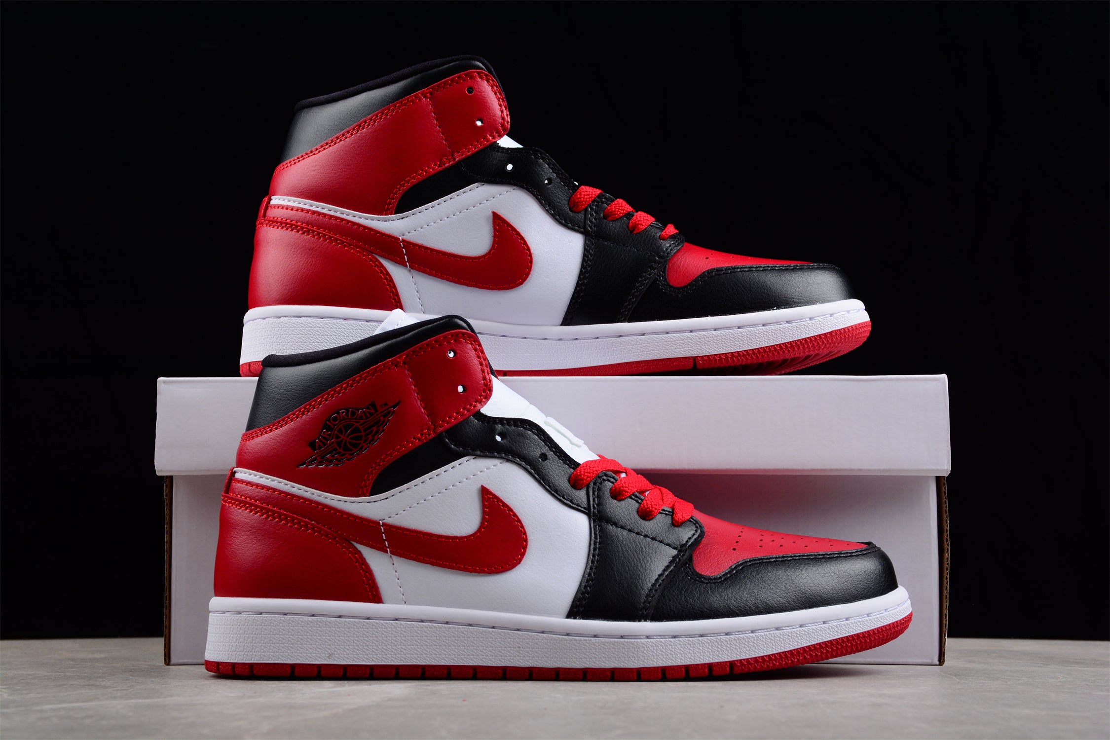 Air Jordan 1 AJ1 Mid Alternate - Bred Toe