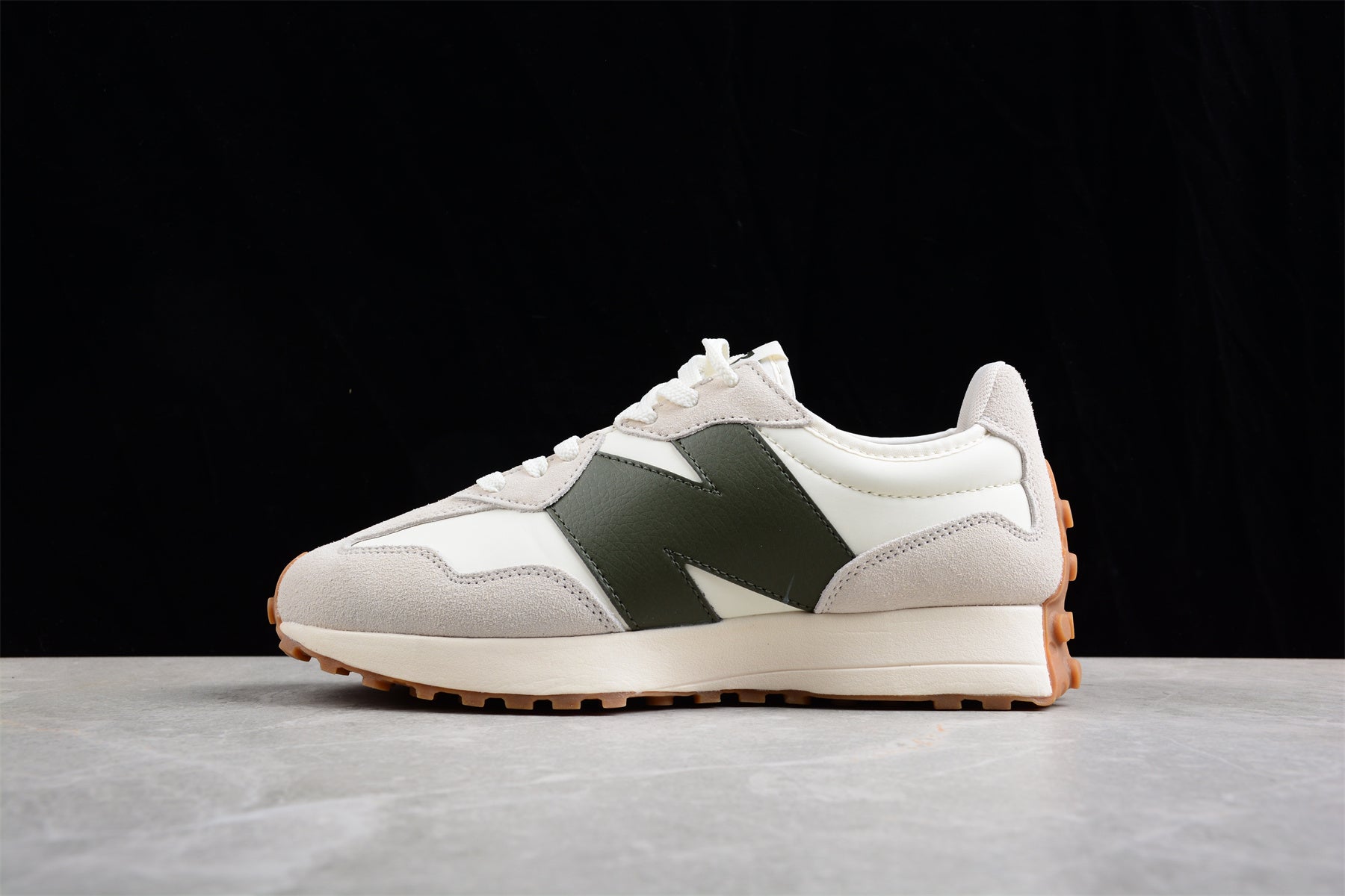 WMNS New balance 327 - Oak Tree