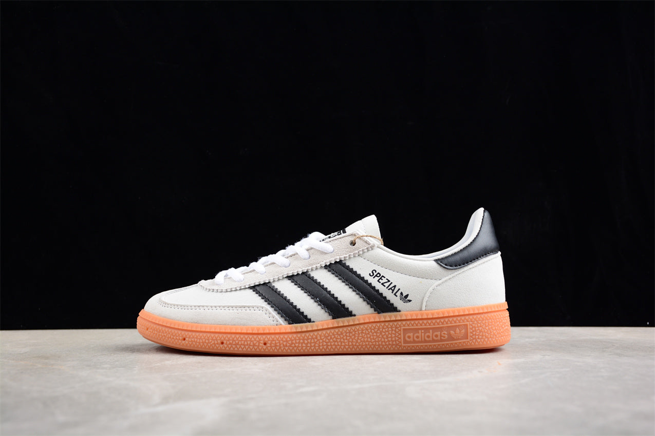 adidasMens Handball Spezial - Light Beige