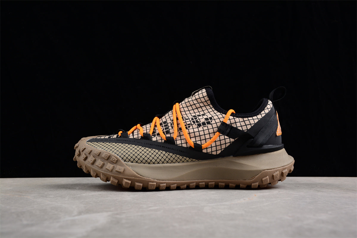 NikeMens ACG Mountain Fly Low - Fossil Stone