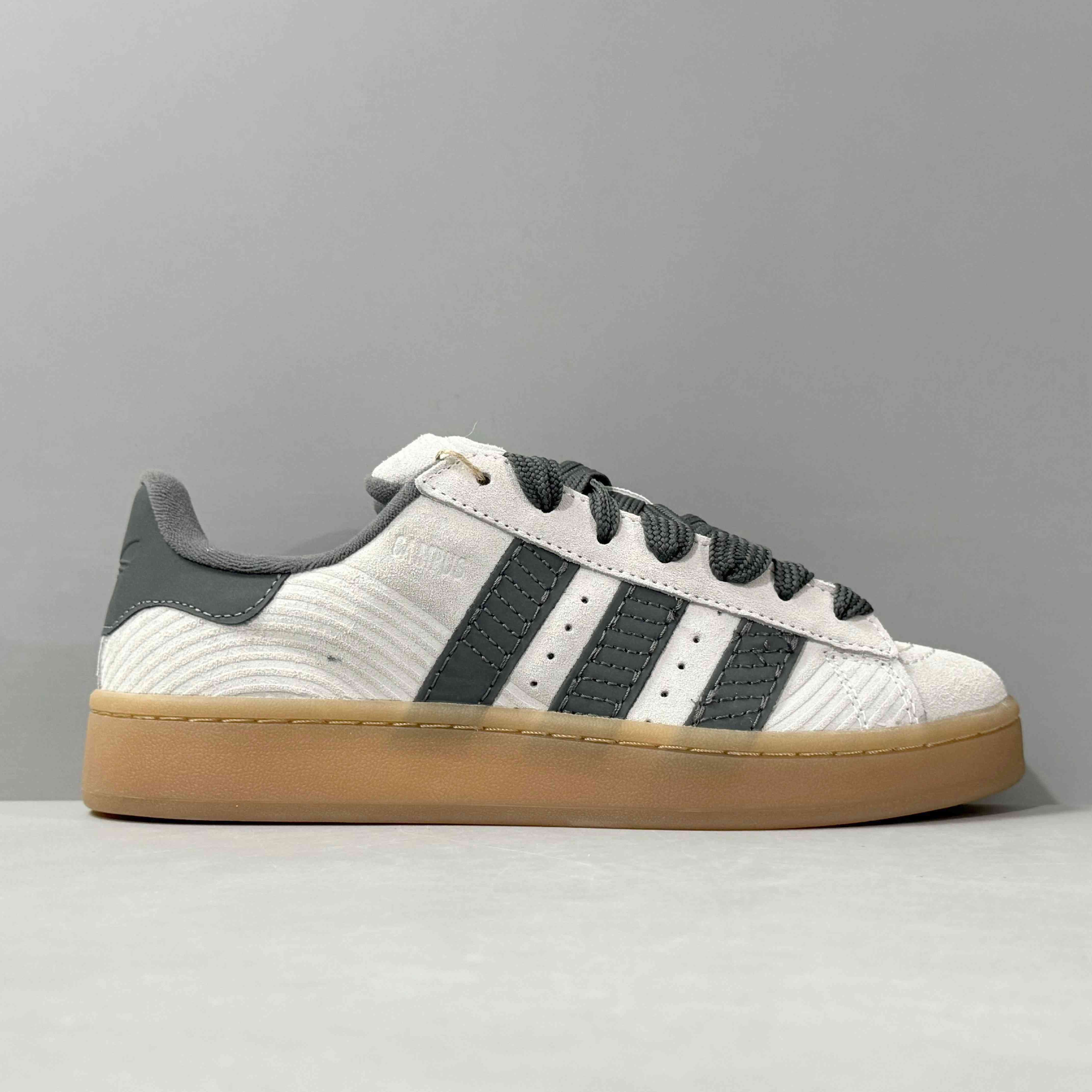 adidasMens Campus 00s - Ash Silver