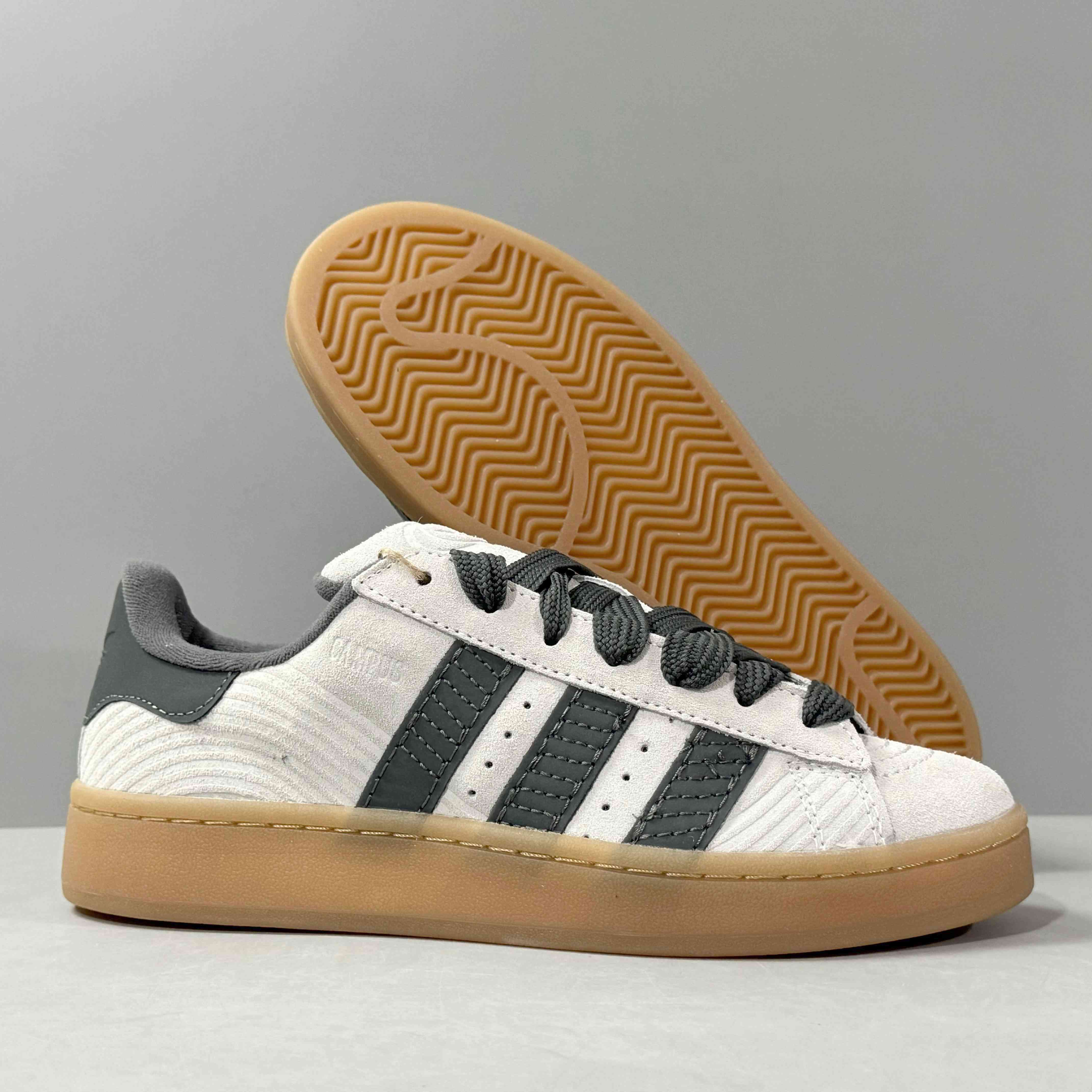 adidasMens Campus 00s - Ash Silver