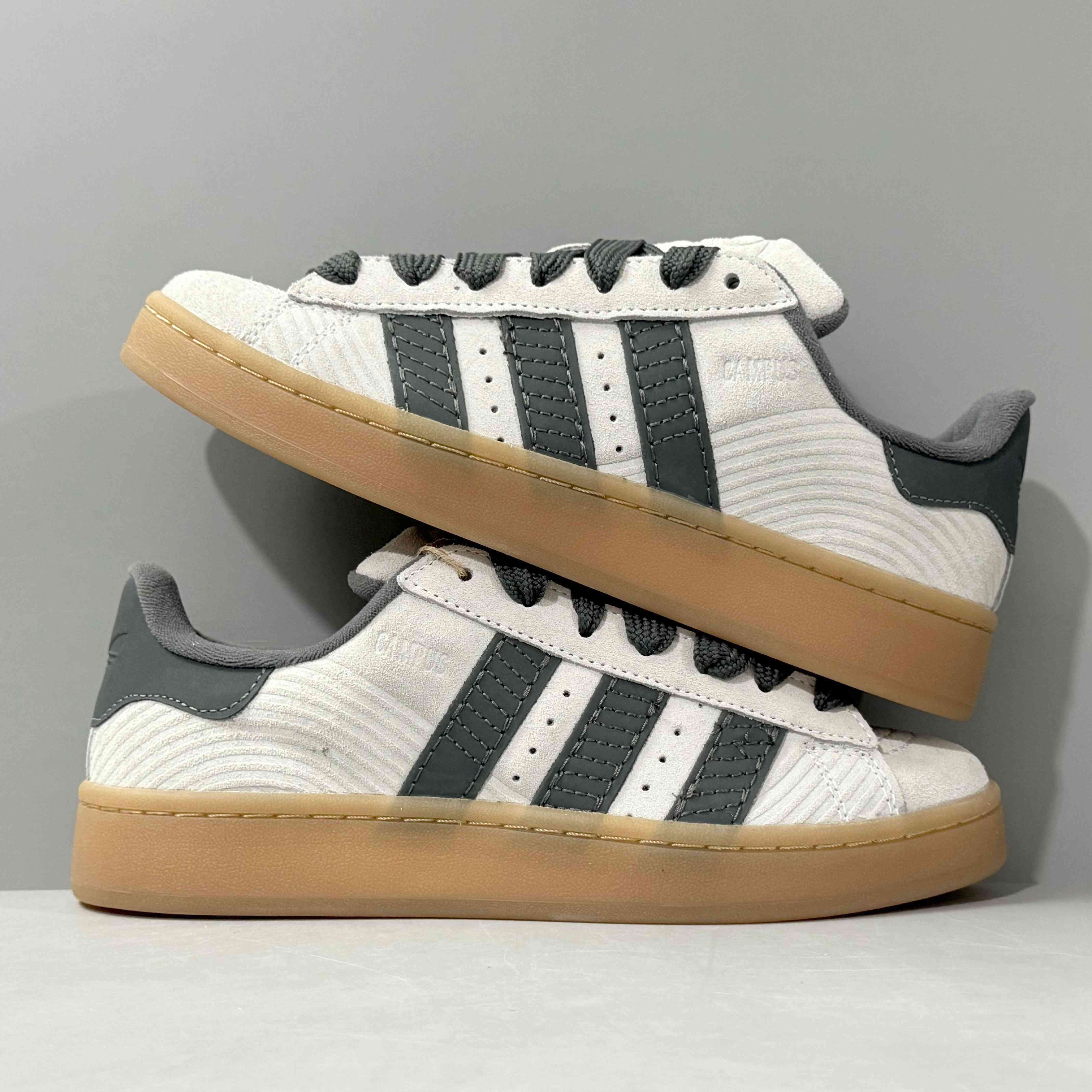 adidasMens Campus 00s - Ash Silver