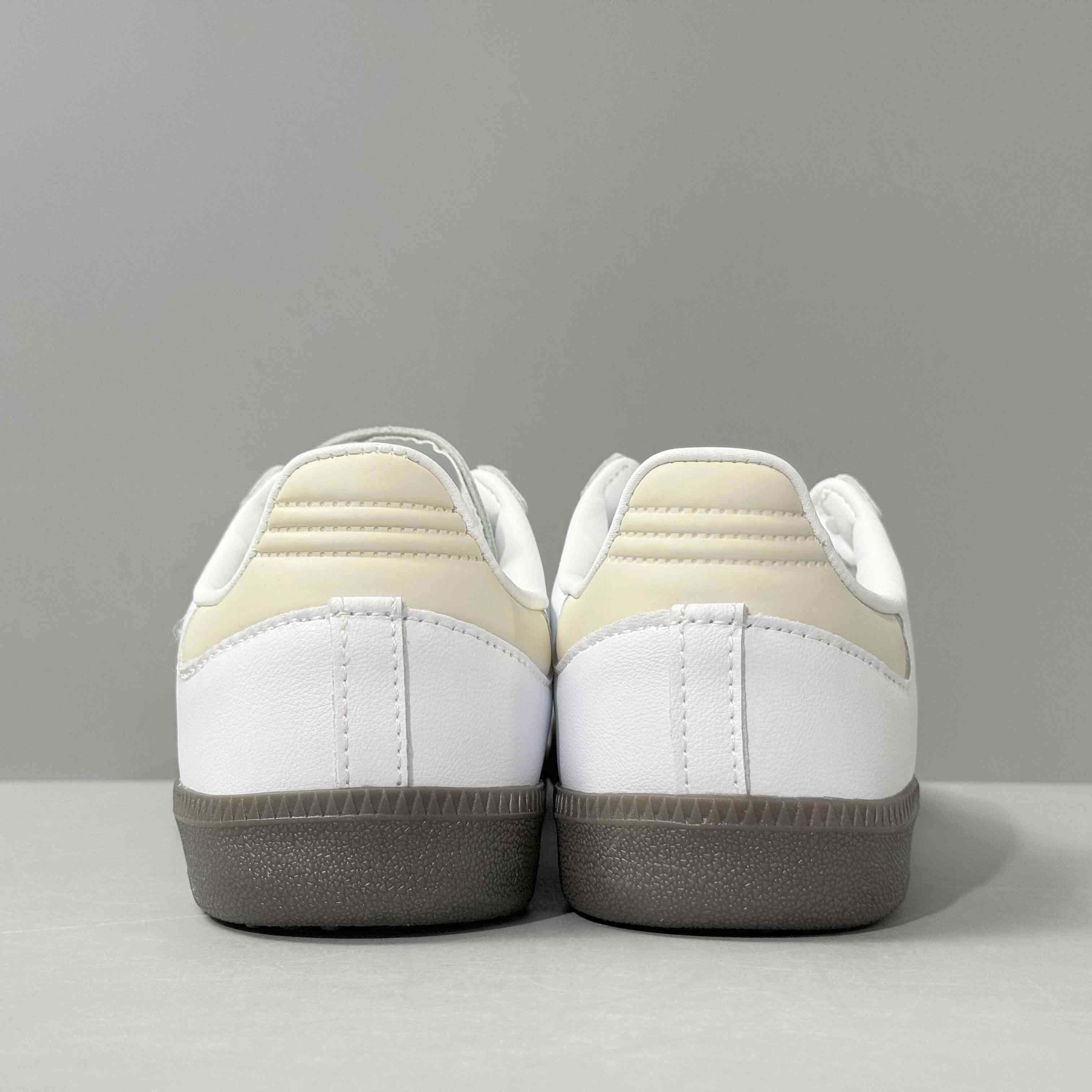 adidasMens Samba - Hazy Green