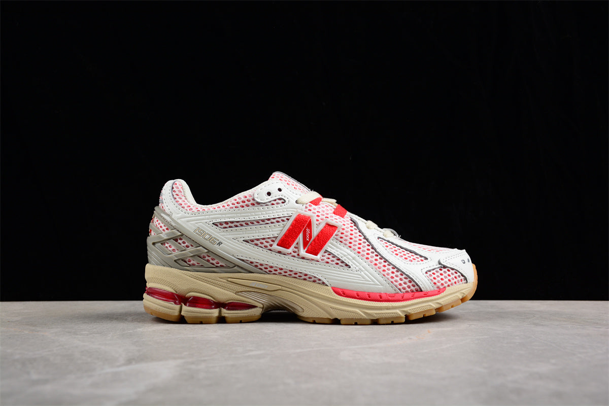 New Balance 1906R Sea Salt - True Red