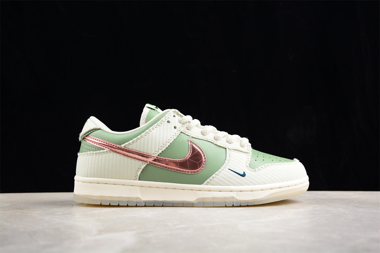 NikeMens Dunk Low - Be 1 Of One