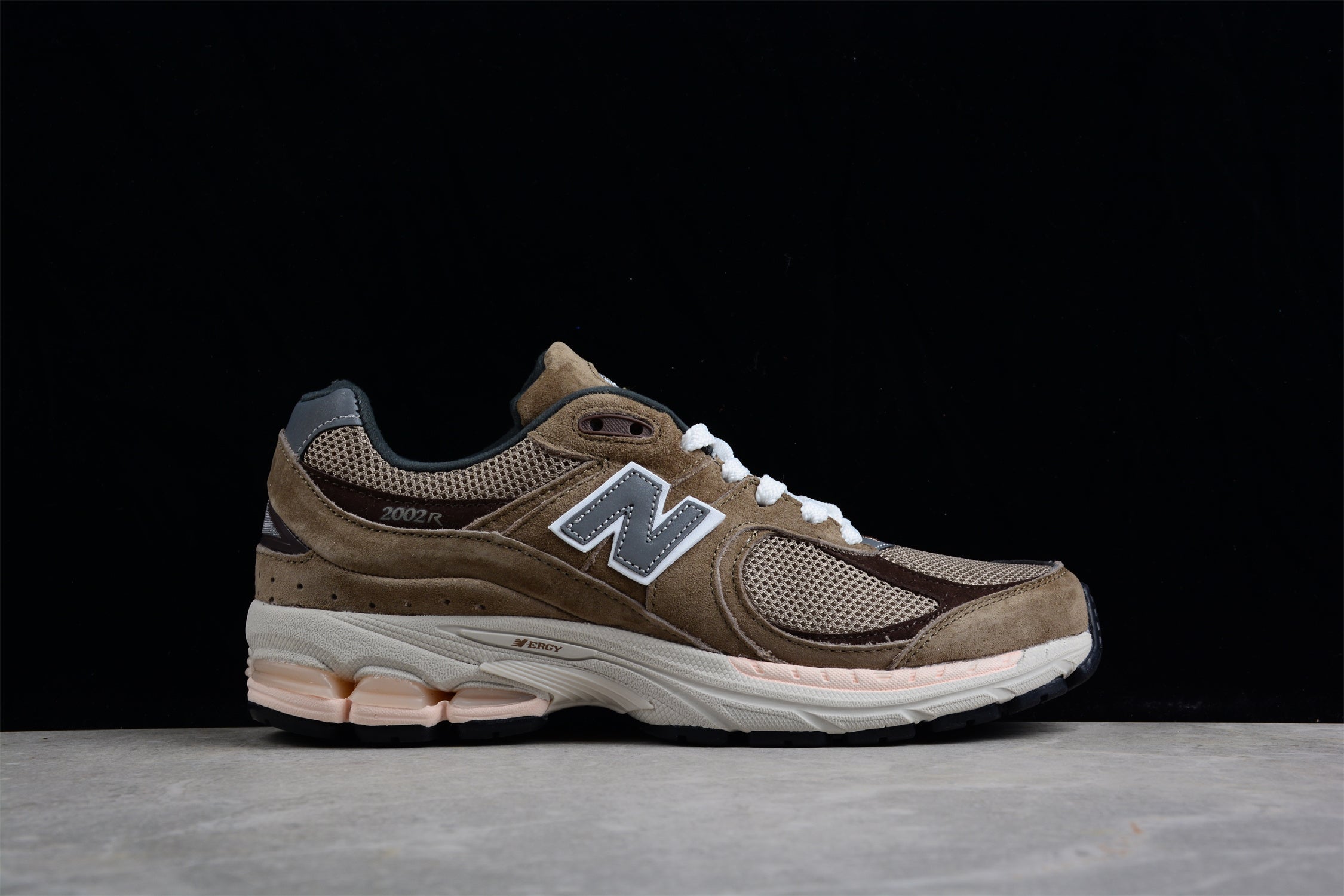 New Balance 2002R DP - Brown