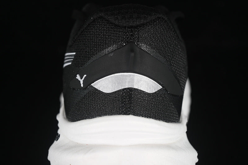 PumaUnisex  Deviate Nitro 3 - Black White