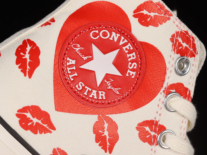 WMNS Converse Chuck Taylor - Red Lip Heart