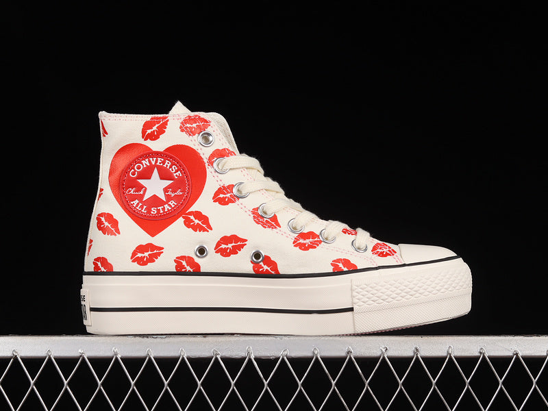 WMNS Converse Chuck Taylor - Red Lip Heart