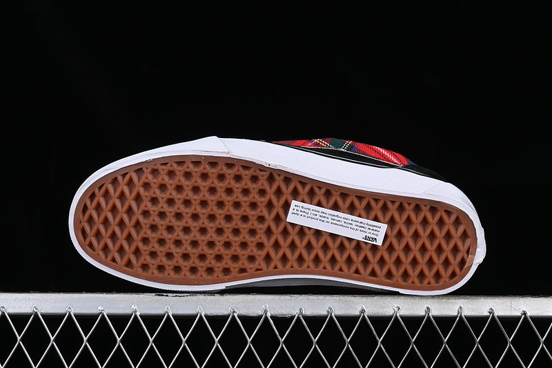 Vans Sku Skool Skateboard - Black/Red