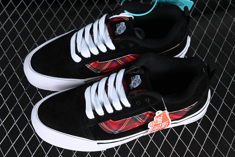 Vans Sku Skool Skateboard - Black/Red