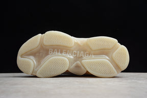 BalenciagaWMNS Triple S - Off White