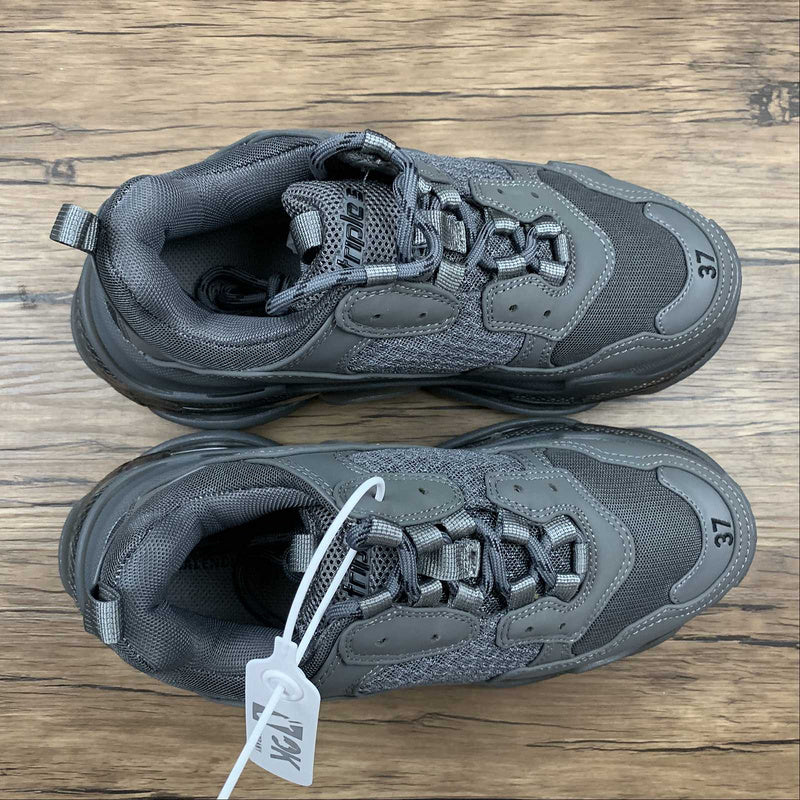 BalenciagaMens Triple S - All Grey