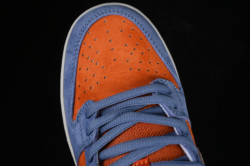 NikeMens SB Dunk Low - Light Carbon/Monarch