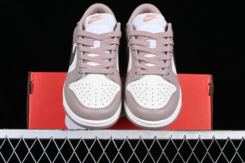 NikeWMNS Sb Dunk - Diffused Taupe