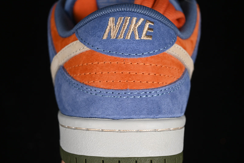 NikeMens SB Dunk Low - Light Carbon/Monarch