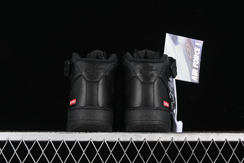 Supreme x NikeMens Air Force 1 AF1 Mid - All Black