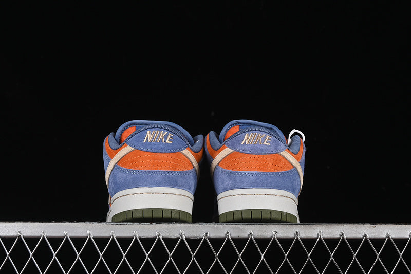 NikeMens SB Dunk Low - Light Carbon/Monarch