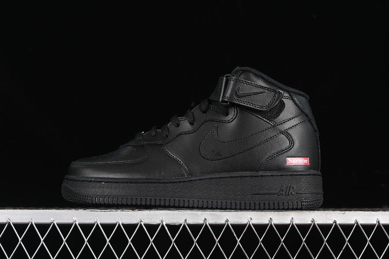 Supreme x NikeMens Air Force 1 AF1 Mid - All Black