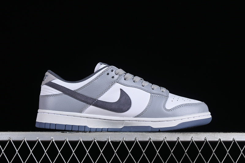 NikeMens SB Dunk Low - Light Carbon