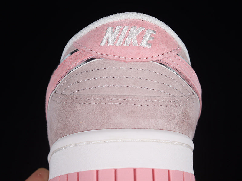 Otomo Katsuhiro x NikeWMNS SB Dunk Low -  Brown/Pink