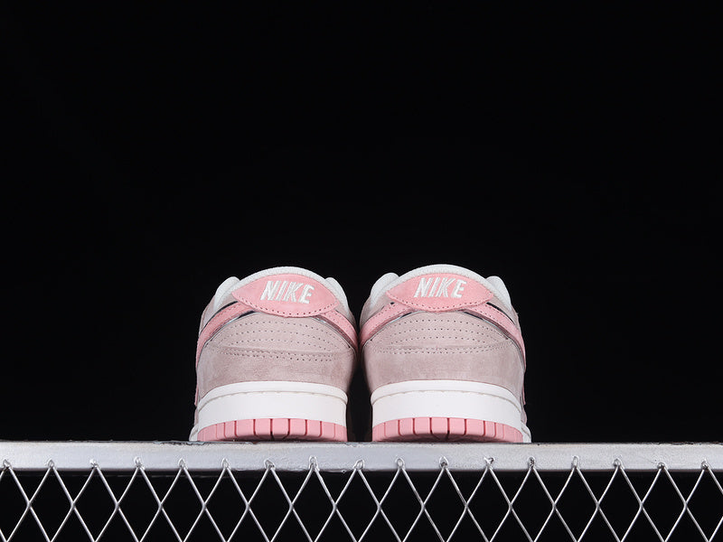 Otomo Katsuhiro x NikeWMNS SB Dunk Low -  Brown/Pink