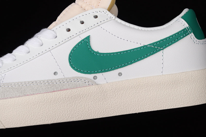 NikeMens Blazer Low 77 Vintage - Pine Green