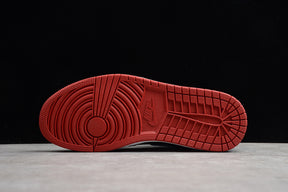 NikeMens Air Jordan 1  AJ1 - Unc to Chicago