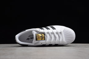 adidasWMNS Superstar - White/Black