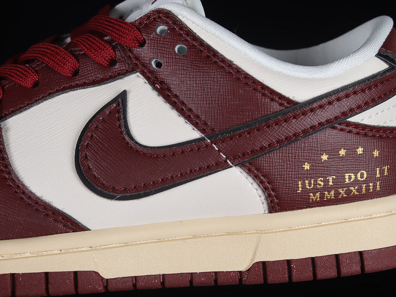 NikeSB Dunk Low Just Do it - Sail Team Red